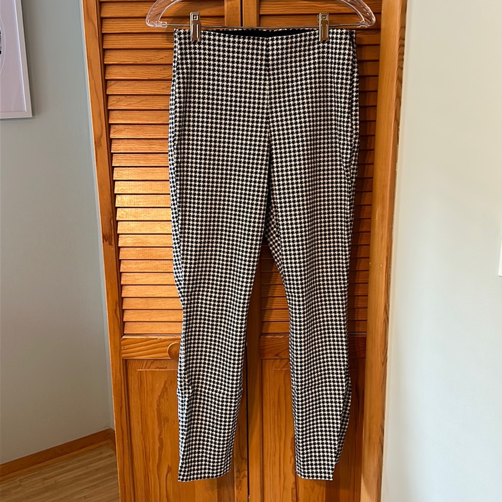 Old Navy High Wasted Houndstooth Ankle Length Pants